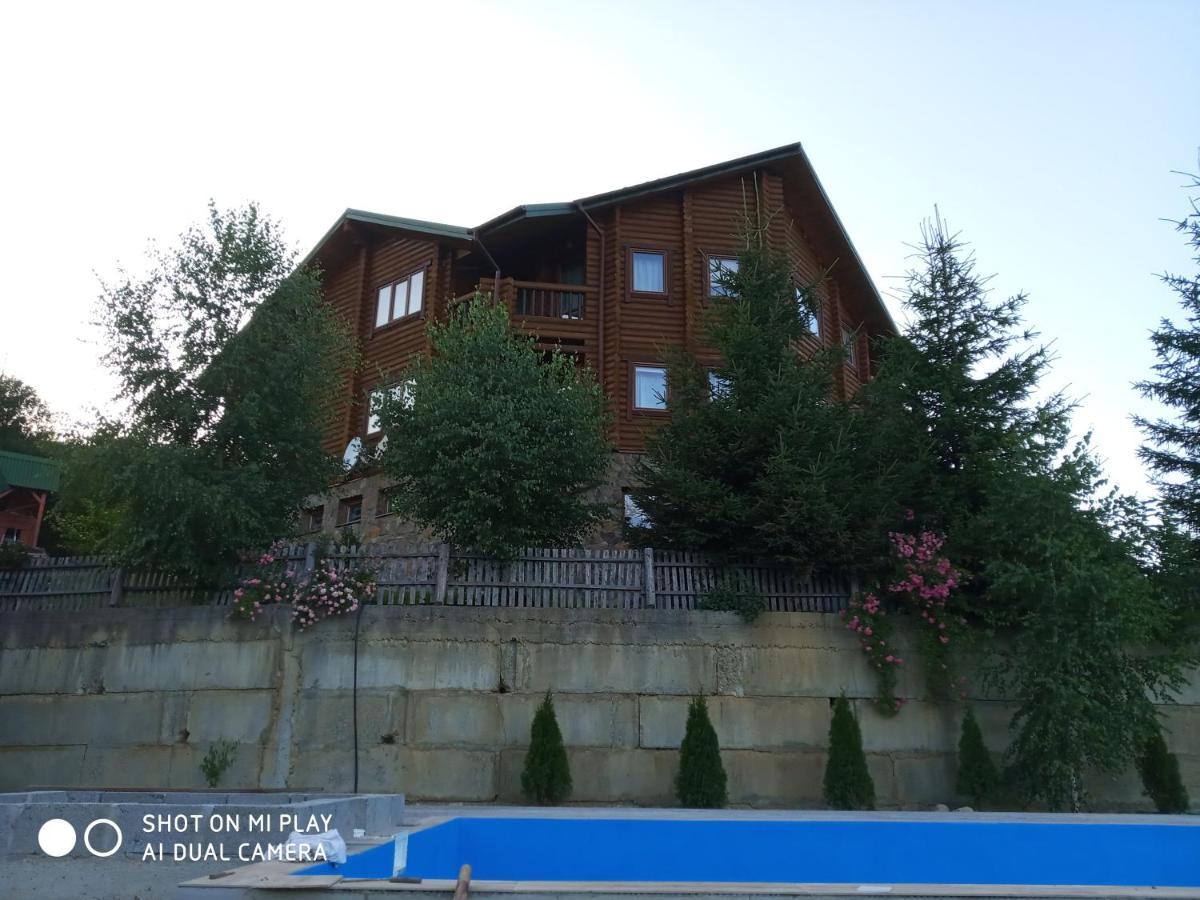 Крокус Мія Hotel Славске Екстериор снимка